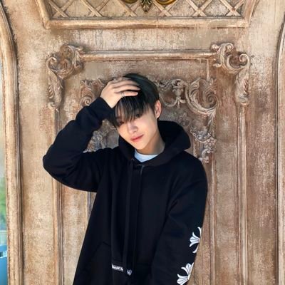 YoungYuna0's profile picture. 