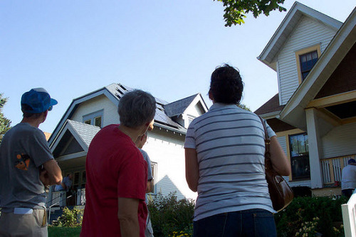 BuySolarRoofPan's profile picture. 