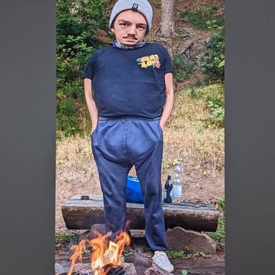 basti2e's profile picture. 