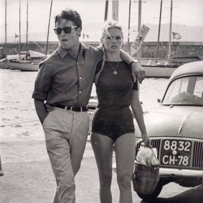 somedopinta's profile picture. De la España antigua y de bien. De la España monárquica, que ama sus costumbres y la libertad . Todo por la libertad, todo por España.