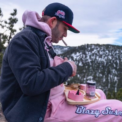 When One Tree Dies Plant Another 🙏🏼 Blazy Susan. Bills Mafia. IG: @blazy_trey