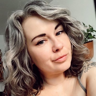 Natasha24427352's profile picture. Widow