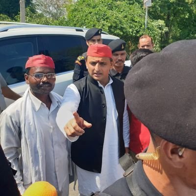 Anil Yadav sapa neta Ramnagar Barabanki Uttar Pradesh
जिला सचिव समाजवादी पार्टी बाराबंकी