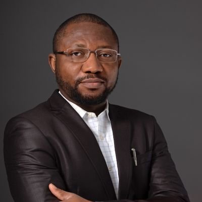 A behavioural strategist, mentor, learning & innovation enthusiast. A faajist & optimist, in love with a wild gem & his archetypes, and a dream awakener (xD).