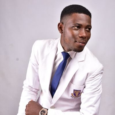 Registered Nurse💊💉🩺
Catholic📗
OAU alumnus📔🖌️
unrepentant Chelsea fan⚽💙
politician🤸
An ambitious and socially inclined young man✌️.