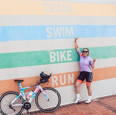 Creator of award-winning travel & fitness blog 🌍🙌
Triathlete + Adventure
Epileptic💜
IRONMAN Kona 23' 🤙
https://t.co/PVidrIxQyJ
annie@talesofannieb