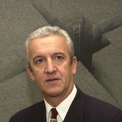 Presidente Asociación Dirigentes de Empresa, períodos 1989/1995; 1998/2001; 2008/2015 y 2020/21. Director Comercial - Banca Regional Litoral en Banco Voii S.A.
