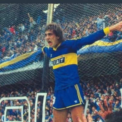 100% a favor de Boca. Todavia recuerdo la empanada que agarre cuando Pezzota suspendio el partido y los mando a la B. BOCA ES OTRA COSA.