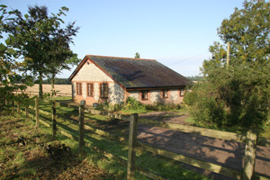 MeonVStudio's profile picture. Meon Valley Studio, run by professional silversmith Olivia Lowe MA(RCA), is a fully equipped workshop running short courses in jewellery and silversmithing.