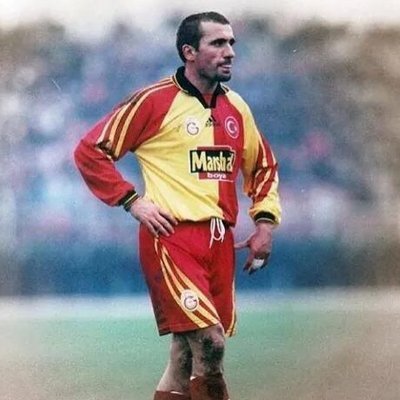 Hagi'nin Sami Yen'de ilk golünü Eski Açıkta izleyen
FİKRİ HÜR VİCDANI HÜR GALATASARAY HASTASI Türkolog

Alt ligleri ve başta SerieA, Avrupa liglerini takip eder