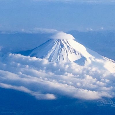 音楽とカメラと自然を愛する男。エンジニアです。