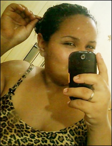 Poorque a vida tem que ser assim ? Alguem que agente ama não da a minima pra gente? Se toca amor assim tu so mim faz sofrer,e la na frente tu vai perceber !