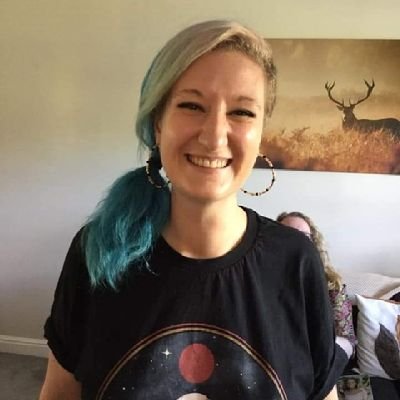 dreamfolorn's profile picture. Lover of music, lit and art, serial asker of silly questions, taker of photographs, drawer of pictures.