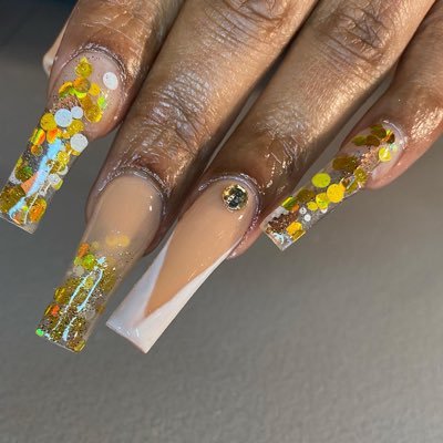Licensed nail technician. 💅🏾ig: malayaxonails booking link in bio