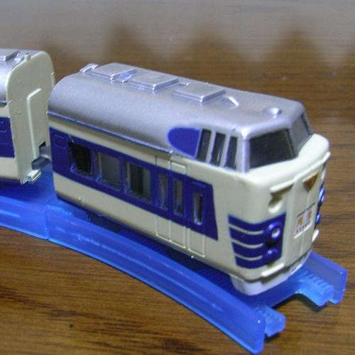 鉄道好きのサラリーマンです。乗り鉄で1994年五能線、深浦でJR線完乗しています。好きな路線は 小田急 京急 京王。二児の父。少年野球のコーチをしていました。HAYDAYにはまってます。よろしくお願いします。