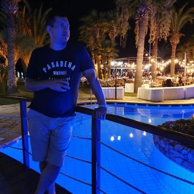 30 years old. Big liverpool fan! Workaholic to provide for my family.