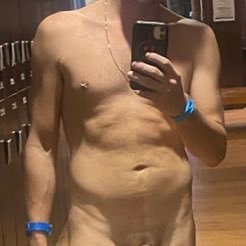 sweet as 🍯 / true vers 🍆🍑 / curious cruiser 😈 / zoomi zooms 🤳/ 18 + NSFW 🔞 / NYC 📍