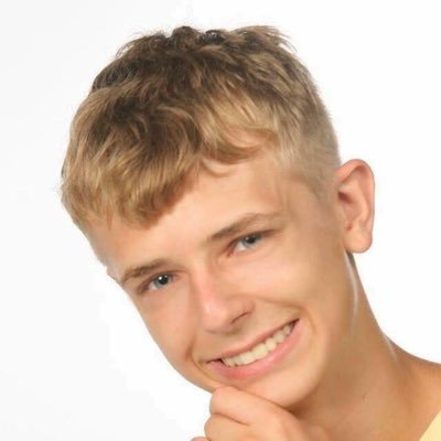 alexunderwood83's profile picture. 