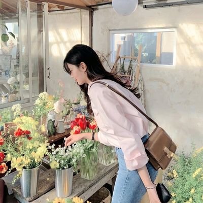 whstlegirl_'s profile picture. rarely to been seen cause busy with fictional character.