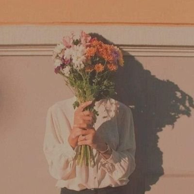 -
ابتسم ...فالحزن ياخذ منكك اشياااء ككثيره ولا يعطيكك اى شئ..!!*🙂💙🌸
-