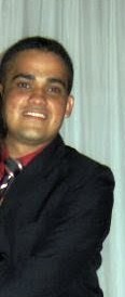 Estudante de Direito, estagiário, flamenguista,tenho 22 anos moro com meus pais.Gosto de fazer novas amizades,estou sempre de bem com a vida