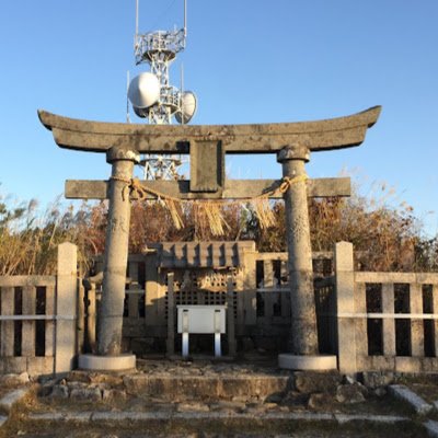 WK6koUAhwkfkjkH's profile picture. 神仏を尊び 神仏に（頼らず！）
…時々 願かけ😂✨
Energyも
食料やモノの生産消費や
人付き合いも
循環し成長しあえる社会になります様に💕
ともに今回の人生を全うしましょう✨👍❣️