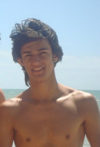 Curraisnovense ,estudante de Licenciatura em Química e apaixonado pela Vida.