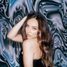 messformendes's profile picture. stan Harry Styles, 5sos and JADE for clear skin.