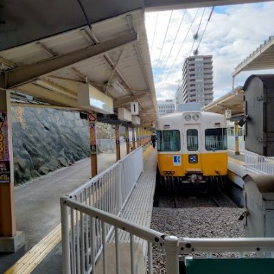 関西在住。洛南高卒。寺社巡りを実施中。弘法大師空海ゆかりの地から始まり、今はあらゆる神社仏閣をめぐっています。