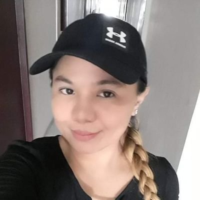 Imalefty5's profile picture. She/Her