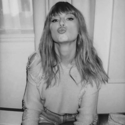 he/him. | stan list: taylor, charli xcx, ajr, ava max, meghan trainor, marina, carly rae, gayle, leah kate, hayes warner. fan account
