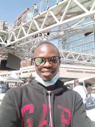 Entreprenuer/Open mind /all he know is hustle,l had fan once l was horrible,Servant l remain /Philanthropist/ and lastly my name is Chief wekwanaMomo