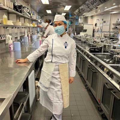 jul15ne's profile picture. on the path of patisserie | Yoga student | baker loafer| private chef | Le cordon bleu student