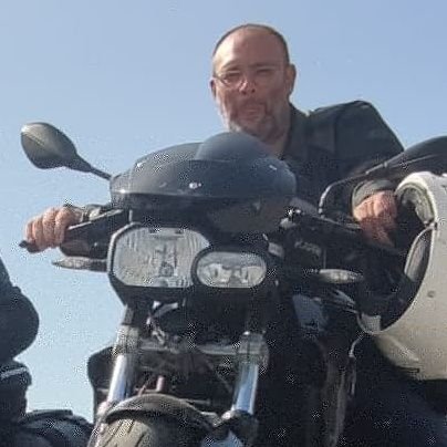 Carlespinone's profile picture. Català de cap a peus. Físic i treballant contra el soroll.