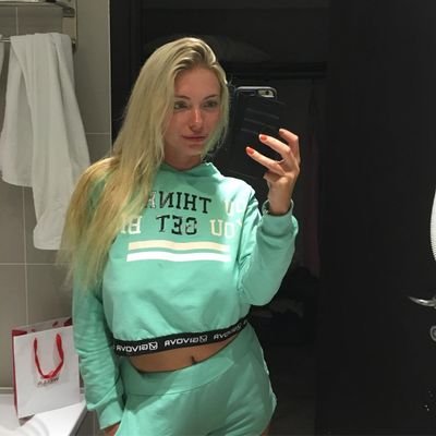 CRIPTOQUEEN2's profile picture. Metaverse