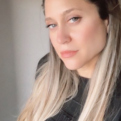 LolyRusso's profile picture. PR & Director | Astronauta con boarding pass a Marte 2030 | I live what I ℒℴѵℯ ૐ