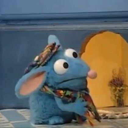 caashewwww's profile picture. he/him - currently poking an atmega