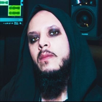 Soy el bajista de INFO, banda de metal futuro en evolución.
https://t.co/tXN9fTWXc5