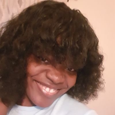 kweenfemi11's profile picture. Solar Project Engineer 💘