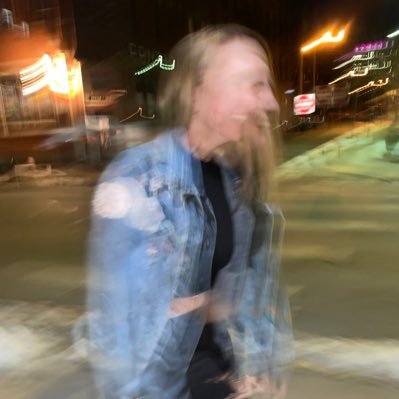 AdriannaAmodei's profile picture. Caught a vibe.