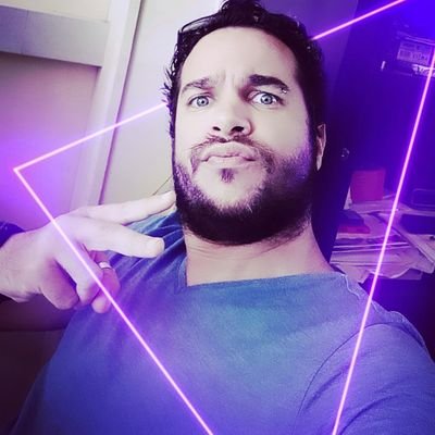 🌴🇷🇪 #Streamer & #YouTuber from an island 🏝 #SF, #movies & #TVseries consumer 📺🍹 #Musician & #geek explorer the most of the day 🎮🖱️ welcome aboard 🔥✈️