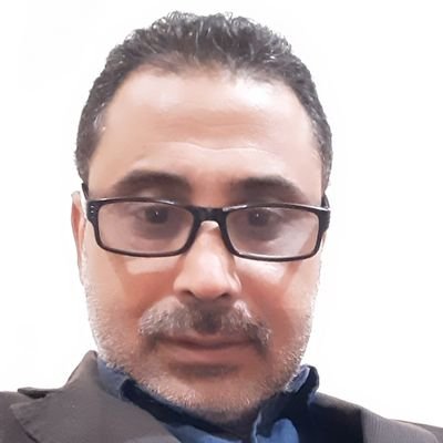 أدعوكَ يا ربِّ في ضُرٍّ وفي فرحٍ
فأنتَ وحدَكَ في الحَالينِ لي سندُ