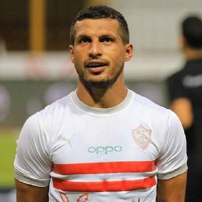 اوعي تهين نفسك وتكون مجرد احتمال في حياه حد يتكون اكيد يتكون بعيد