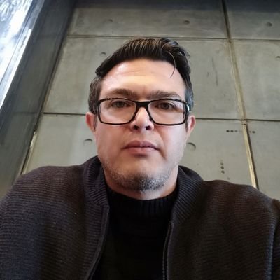 Amir1982AR's profile picture. 