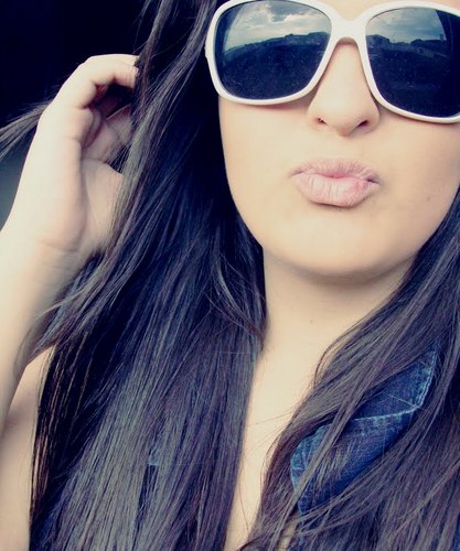 bipolar,ariana,corinthiana,17aninhos,e a coliria da mamãe HSOUSHIUOSHUOSH quer saber mais da logo um follow .  http://t.co/PV9CmwCe5r