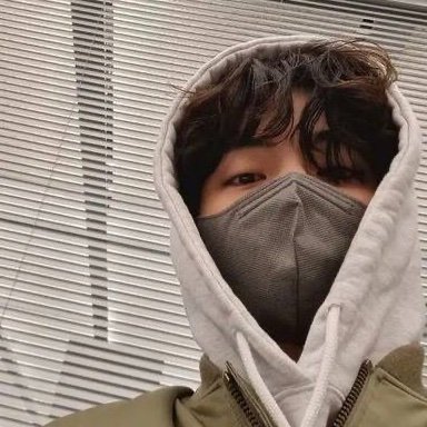 jungkook going literally 🥺mode for taehyung