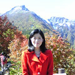 公益社団法人日本将棋連盟所属の女流棋士で女流五段です。振り飛車党です。猫と韓国ドラマ(特に時代劇)と最近は中国ドラマも好きです。あとカラオケも好きです(^o^)どうぞよろしくお願い申し上げます。