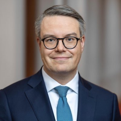 Mitglied des Deutschen #Bundestages, BÜNDNIS 90/DIE GRÜNEN, #Staatsminister im Auswärtigen Amt Impressum: https://t.co/CVQA3yyr5f