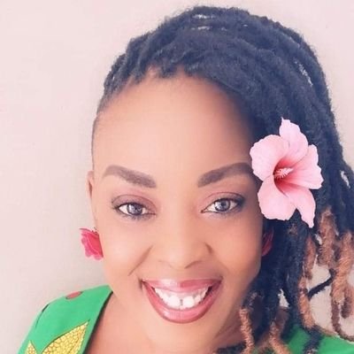 ToyinTogbe's profile picture. #Enseignante#Commercante.. Handemade#