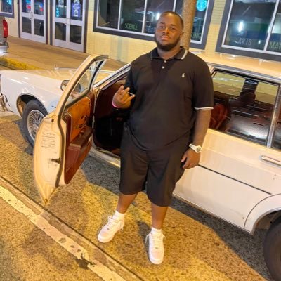 LiL_mobley's profile picture. •Keep it 💯 or I Can’t Fuck Witchu👐🏾 •Paper Chaser💨 •LongLiveMane🕊🖤 •Truck Driver🤑